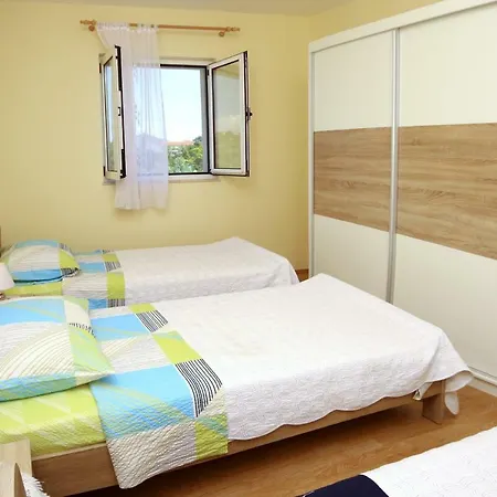 Apartament Mirni Kutak Szybenik
