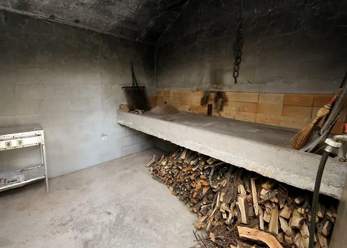 Mirni Kutak * شيبينيك